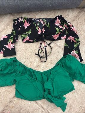 Set of 4 women’s shirts. Black Floral & Green Tie-Front Crop Top Set